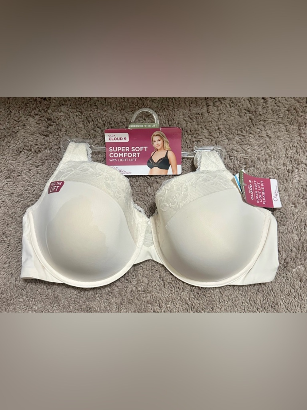 NWT! Olga Cloud 9 Super Soft Comfort Light Lift Bra.